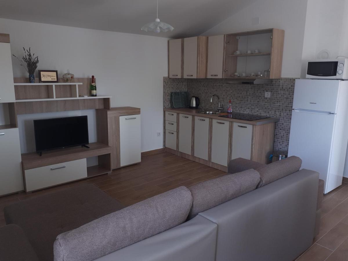 Apartmani Andrea คาร์โลบัก ภายนอก รูปภาพ