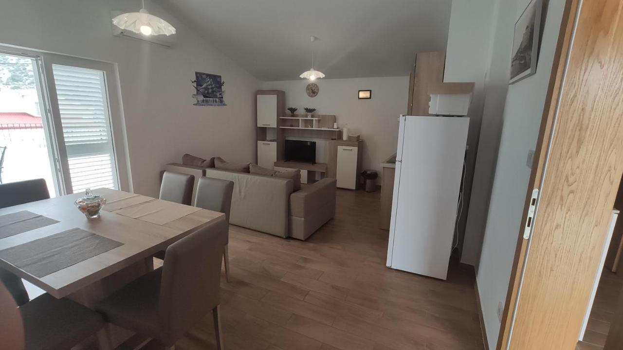 Apartmani Andrea คาร์โลบัก ภายนอก รูปภาพ